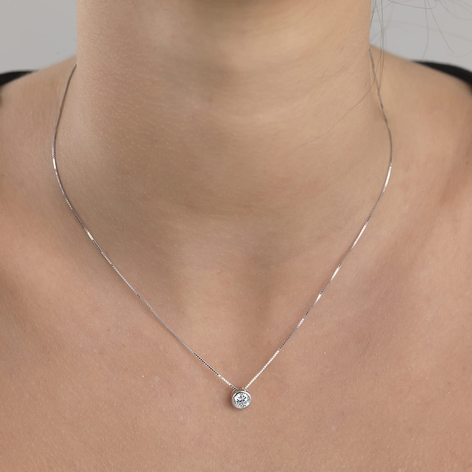 inSCINTILLE Collana Donna Argento 925 Rodiato Punto Luce a Cipollina con Zirconia Cubica – Regolabile 40-45 cm – Gioiello Elegante Idea Regalo
