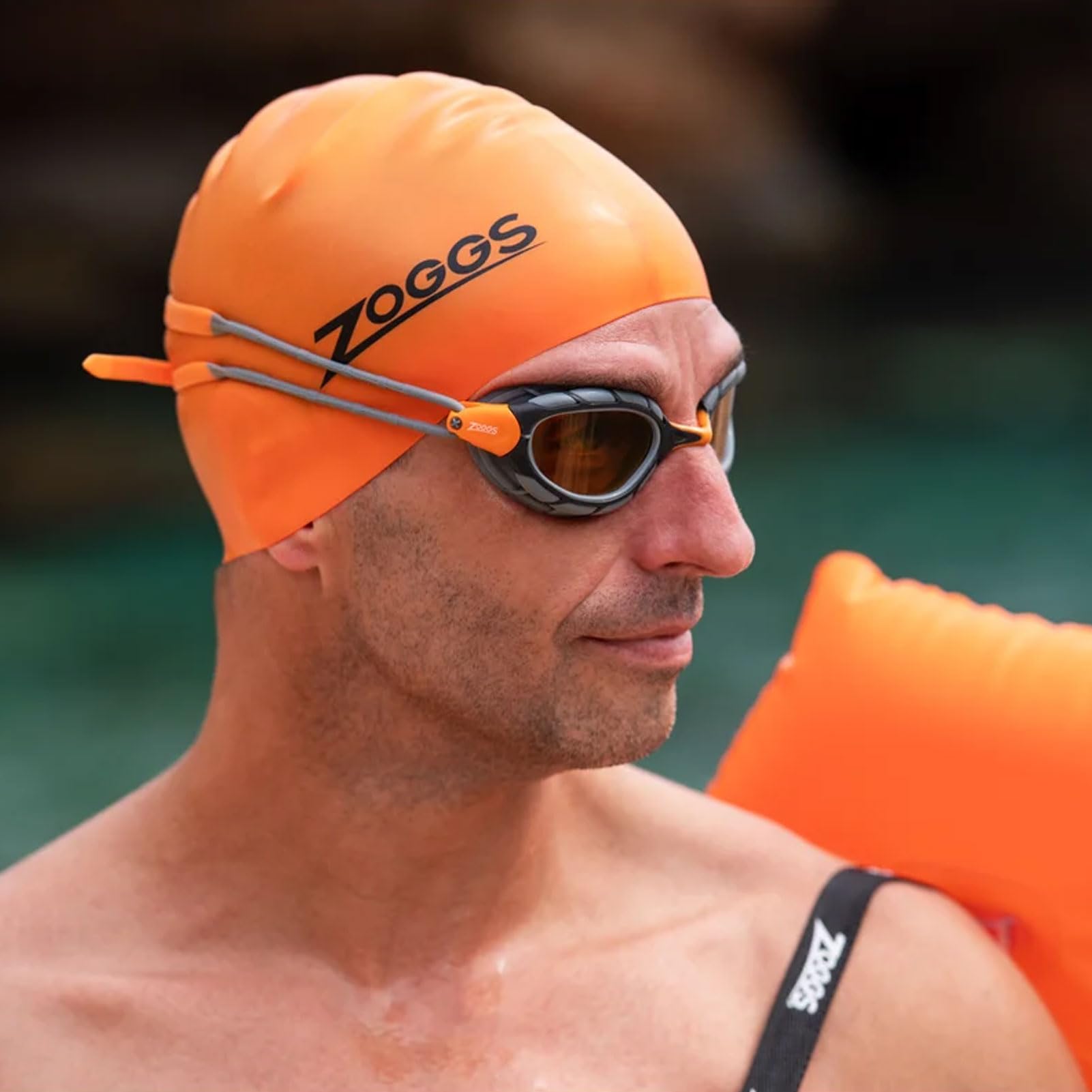 Zoggs Predator Schwimmbrille für Erwachsene, UV-Schutz, verstellbare Komfort-Brillengurte, beschlagfreie Schwimmbrille, Goggles für Erwachsene, Ultra-Fit-Dichtung