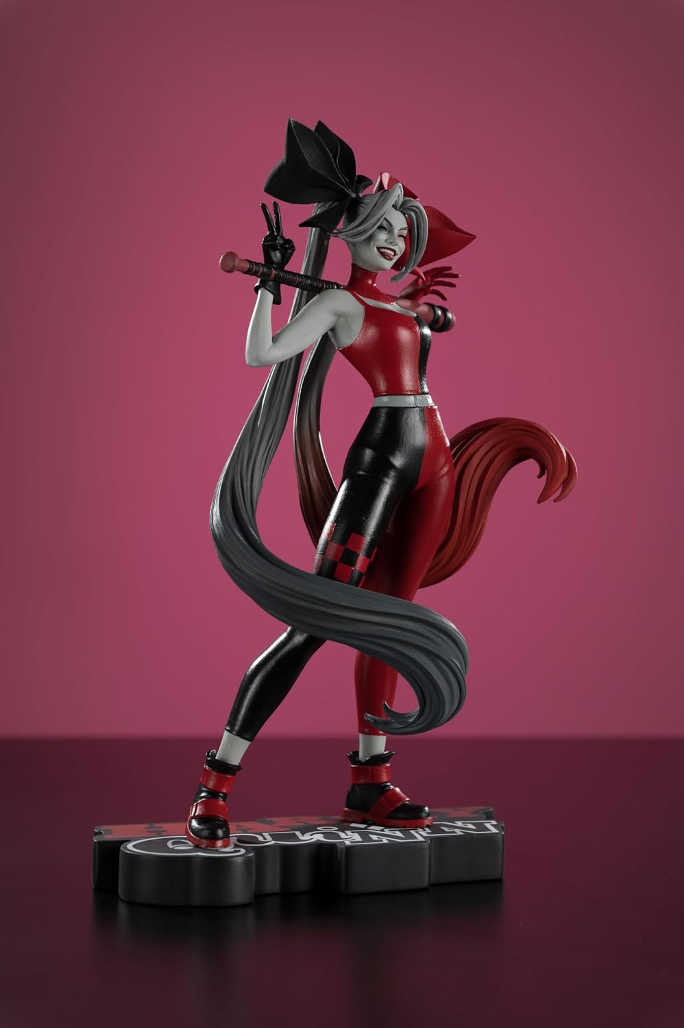McFarlane Toys- DC Direct Harley Quinn by Alex Garner (Harley Quinn: Red, White & Black) 1:10 Scale Resin Statue