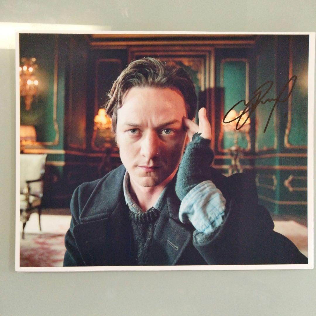 Amazon.co.jp: ジェームズマカヴォイ直筆サイン入り超大型写真ナルニア  