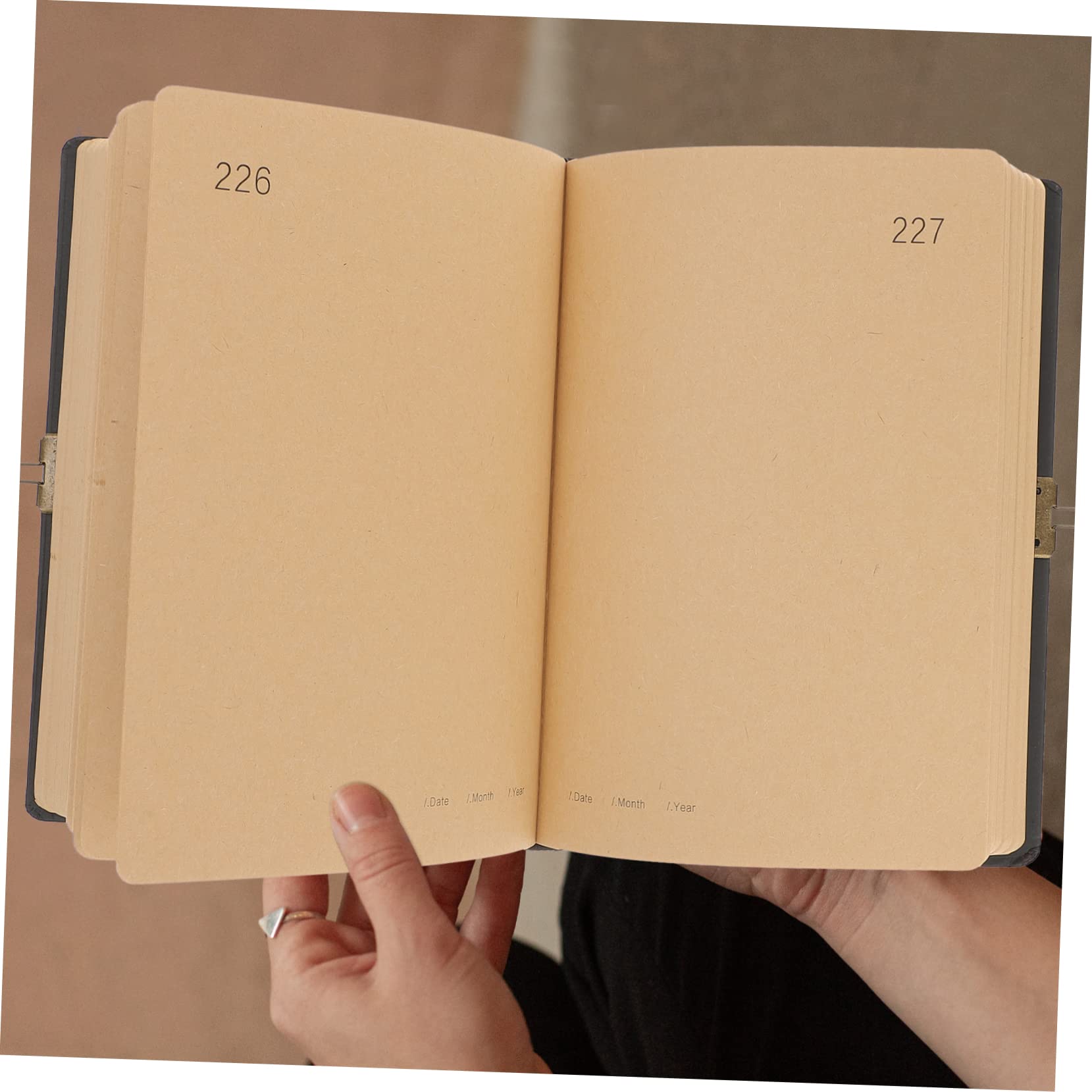 Diario Scuola in Carta con Lucchetto, 365 Giorni, Portatile, per Studenti e Viaggiatori, per Schizzi e Appunti Stile Casuale