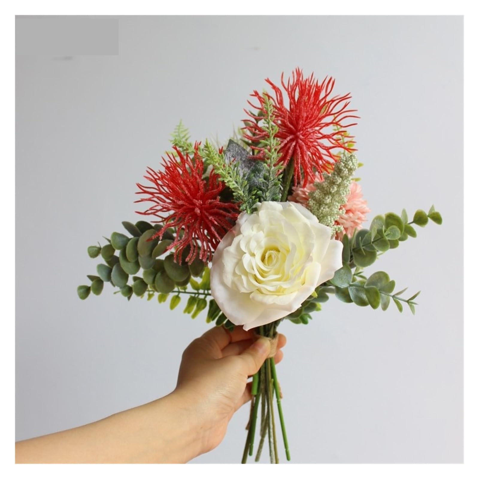 Fleurs de simulation rouges pour votre mariage et la décoration de table maison