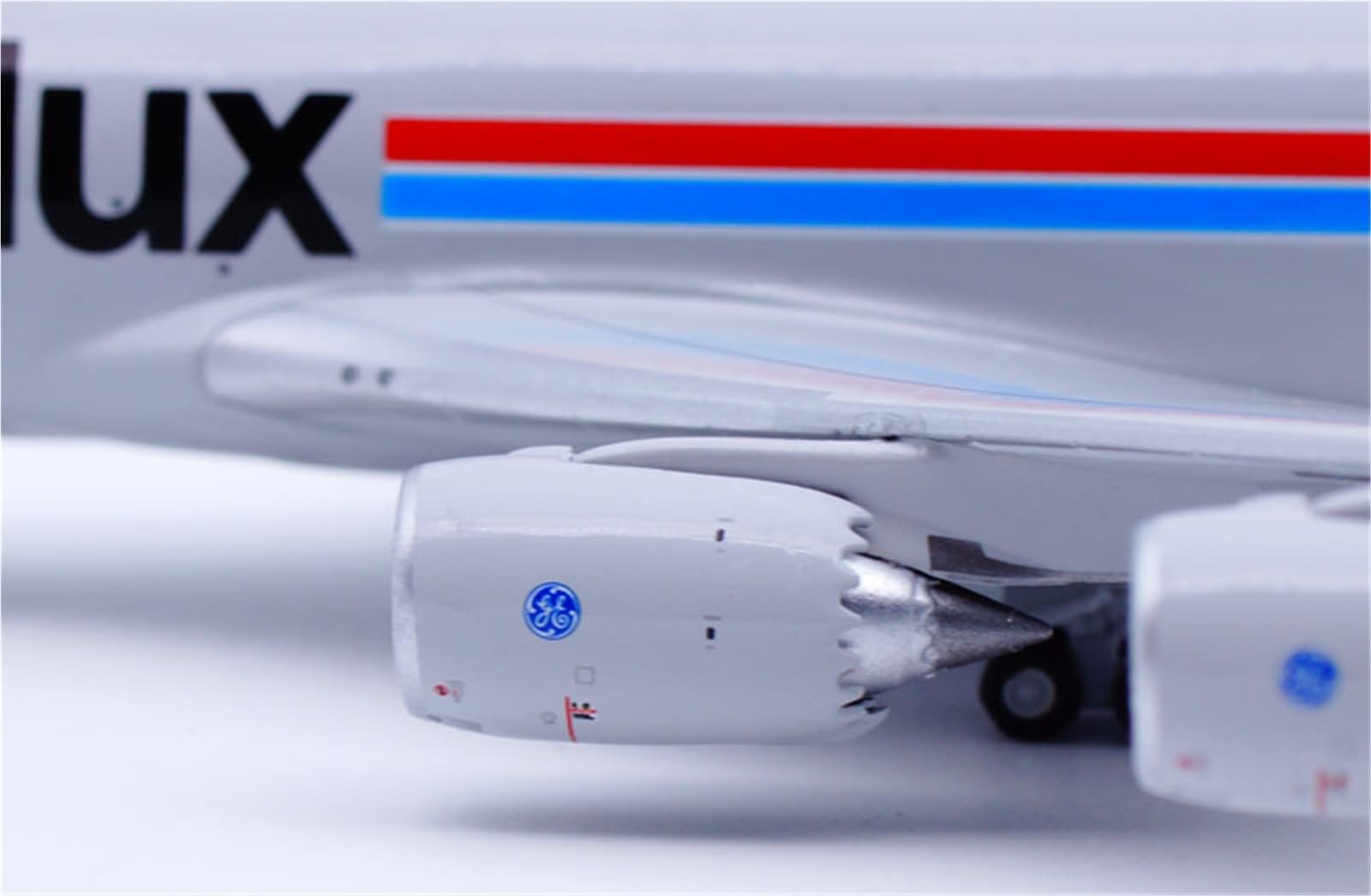 Feng Shui， Repliki modeli samolotów 19CM dla Cargolux B747-8F LX-VCJ wyświetlacz statyczny samolot model samolotu w skali 1:400 dla kolekcjonerów lotów miniaturowy