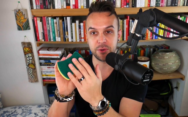 Video thumbnail
