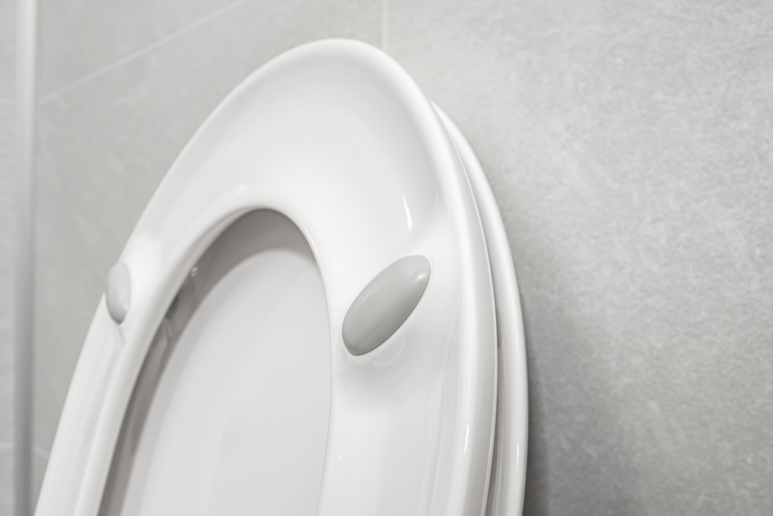 Kan Stockholm Forme Universelle Bois Moulé / Système D'abaissement Automatique / Bois / Amovible / Fixation Par Le Haut / 2 Solutions De Montage Différentes / Forme Ovale Universelle