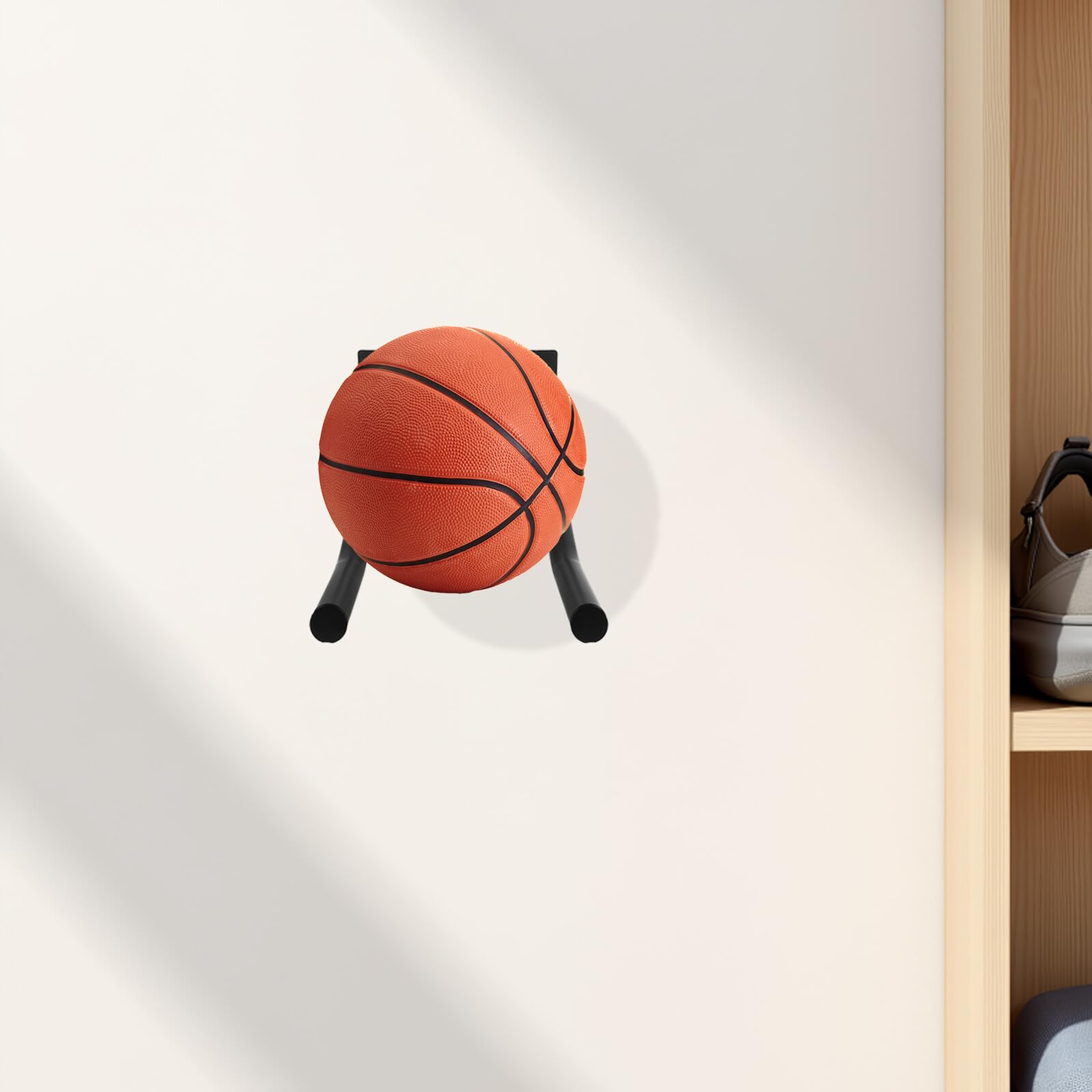Wandhalterungen für Basketball, Fußball, Volleyball und Yoga-Bälle – Set mit 2 Metall-Multisport-Nizern für Schulen, Fitnessstudios und Heim-Sto-Lösungen.