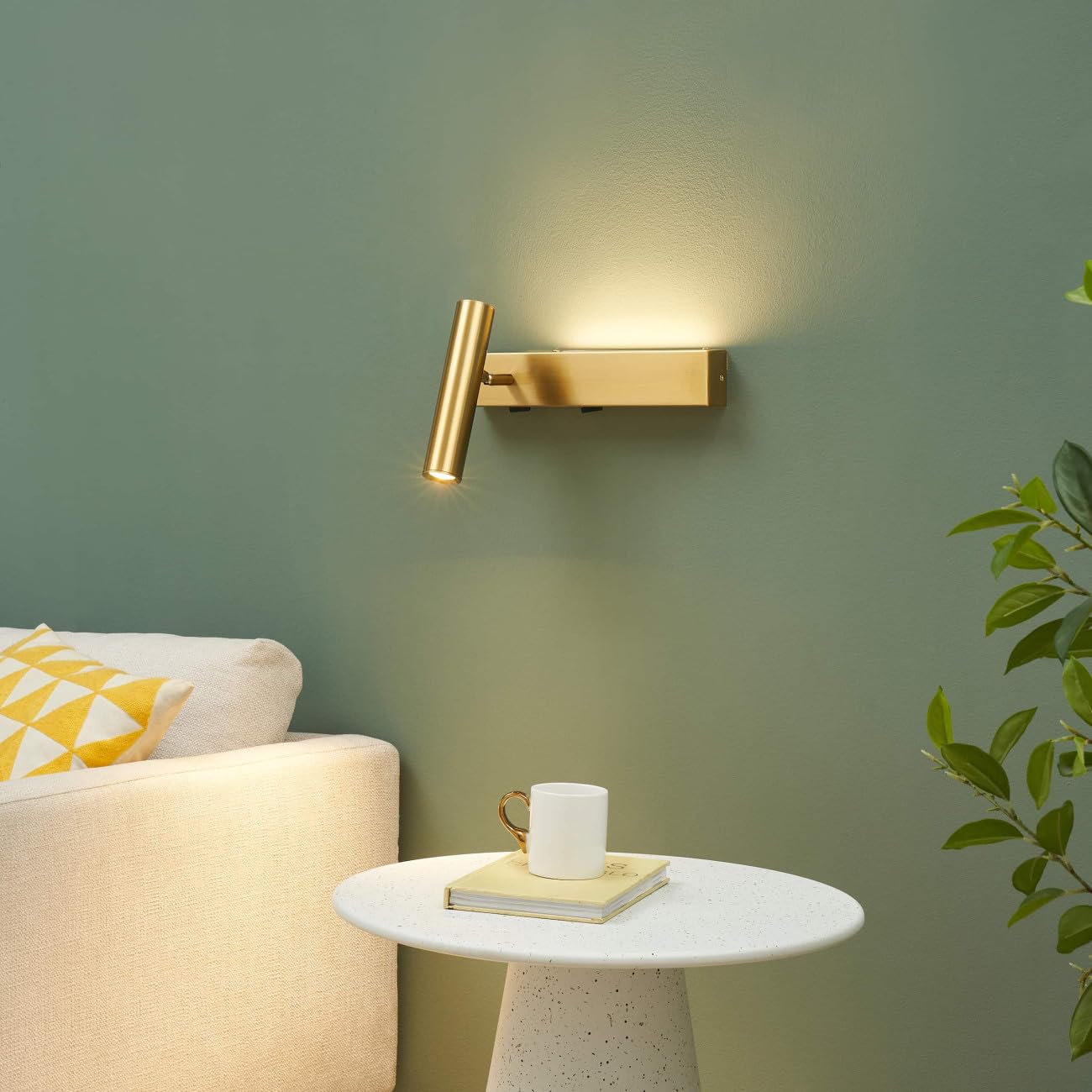 KOSILUM – Aplique de latón cabecera etiquetadora izquierda con interruptor – Lodvi – Izquierda – Luz blanca cálida – Iluminación salón dormitorio cocina pasillo – – 1718 lm – LED integrado – IP20
