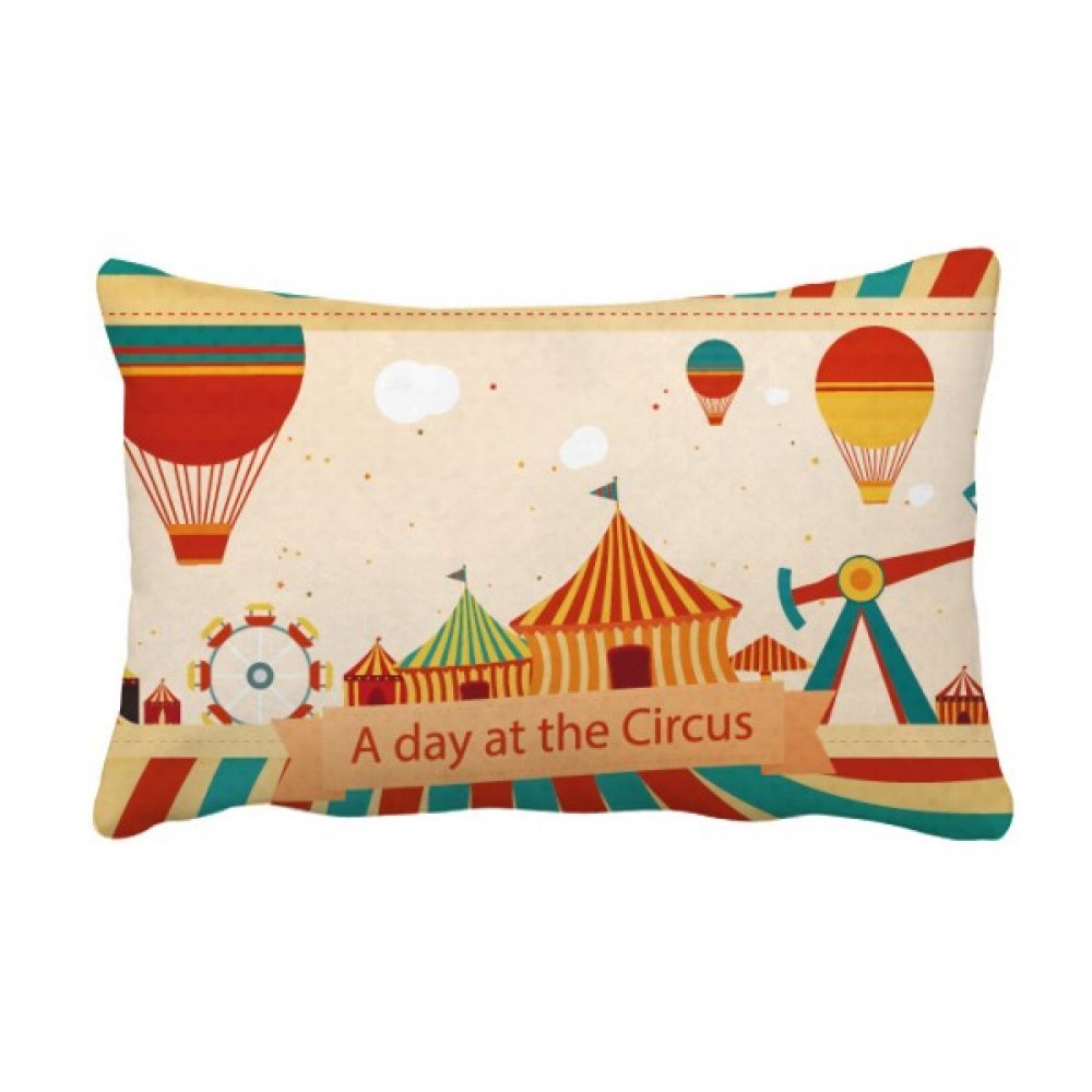 Coussin cirque multicolor pour décorer le canapé du salon chaleureux