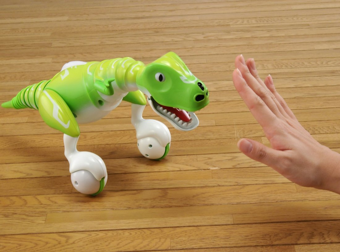 Amazon | Omnibot Hello! DINO (ハロー! ダイノ) | 電動ロボット