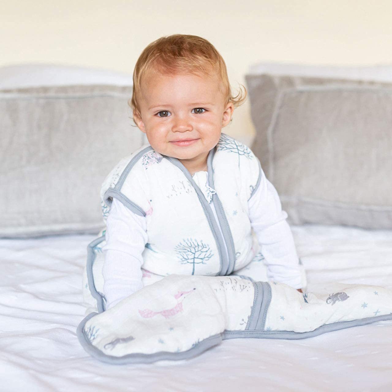 molis&co. 2.5 TOG zimowy śpiwór dla niemowląt. 18 do 36 miesięcy. Super miękki i ciepły. Unisex las. Idealny do użytku zimą i w połowie sezonu. Wysokiej jakości muślinowa torba do uprawy niemowląt
