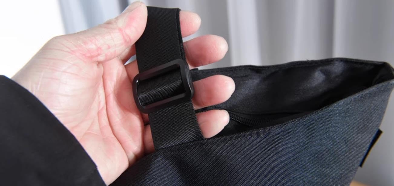 Amzocina Strawberry Plastic Bags, Pink Grocery, Shopping Bag, Restaurants, Convenience Store,Recyclable T Shirt Bags For Small Business, 50 Count