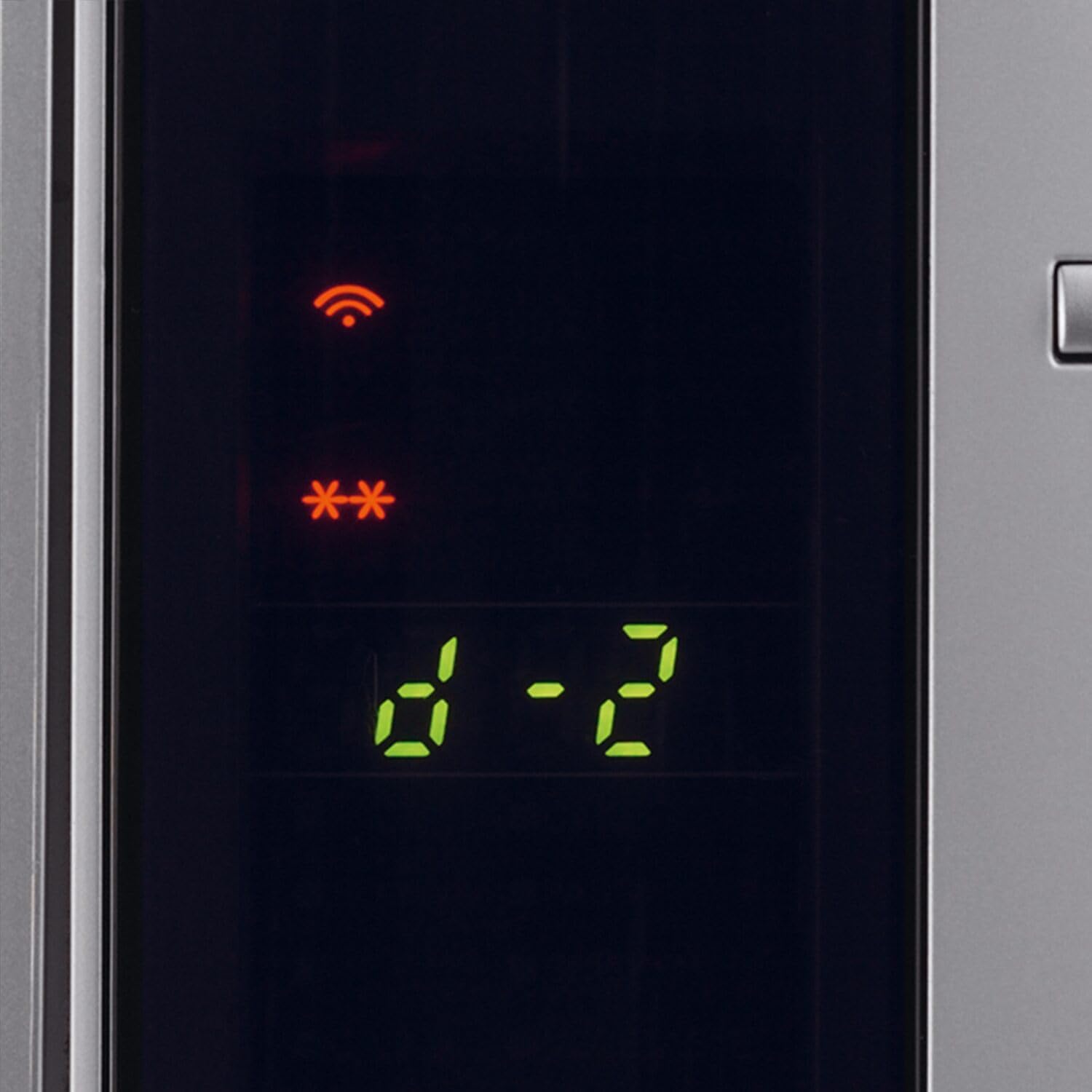 Close-up of microwave display showing 'd-2' program