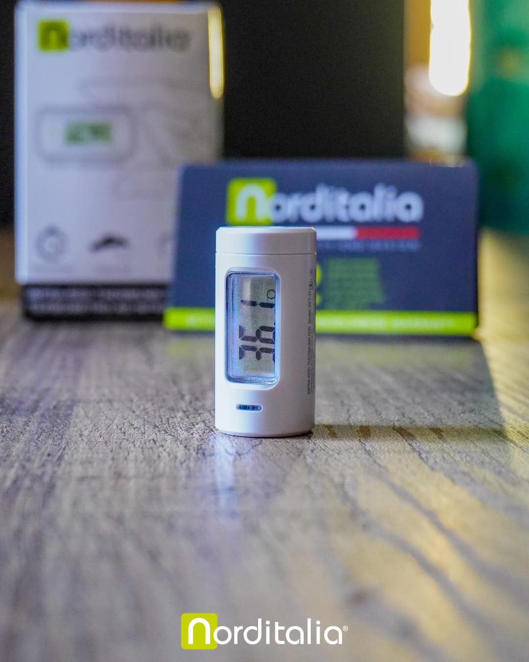 NORDITALIA, KFT-27 - Termómetro infrarrojo de bolsillo para fiebre, tamaño ultracompacto, tamaño en 1 segundo sin contacto de 0-3 cm, batería incluida, 20 memorias