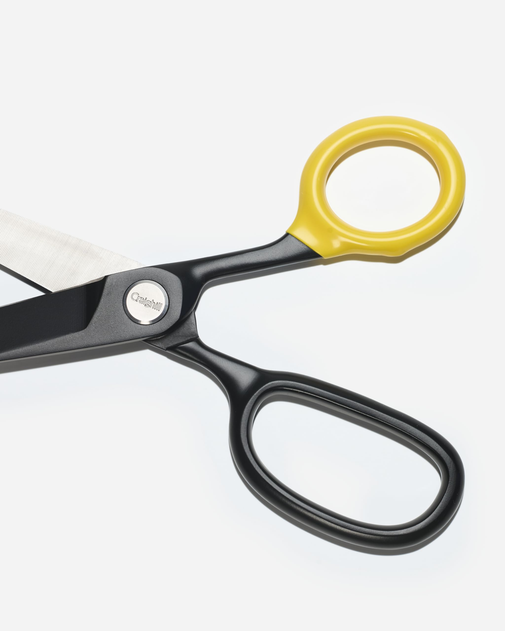 Craighill Chroma Scissors Noir | Ciseaux design en acier inoxydable avec revêtement en céramique 21,6 x 7,6 cm | 198 g | Poignées en vinyle | Garantie à vie | Bureau bricolage cadeau bureau