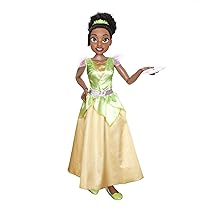 Disney Princess bambola Playdate alta 80 cm di Tiana articolata con accessori. La tua nuova amica alta come te, con cui vivere splendide avventure! Dai 3 anni in su.