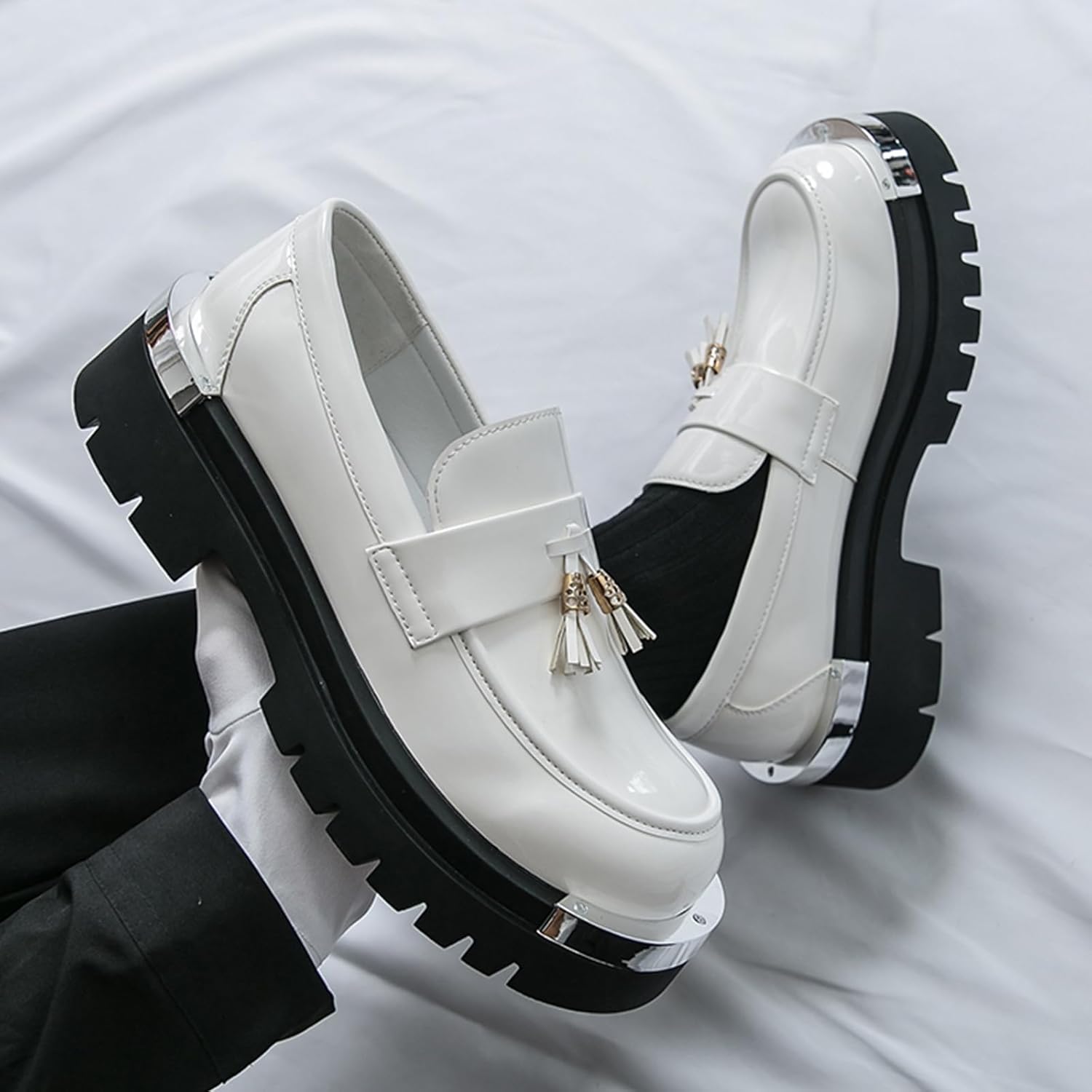 Men's Patent Leather Metal Decoration Chunky Platform Penny Loafers Luxury Round Toe Slip-On Lug Sole Dress Shoes Daily Non-Slip Shock Absorbing Outdoor Work Shoe
