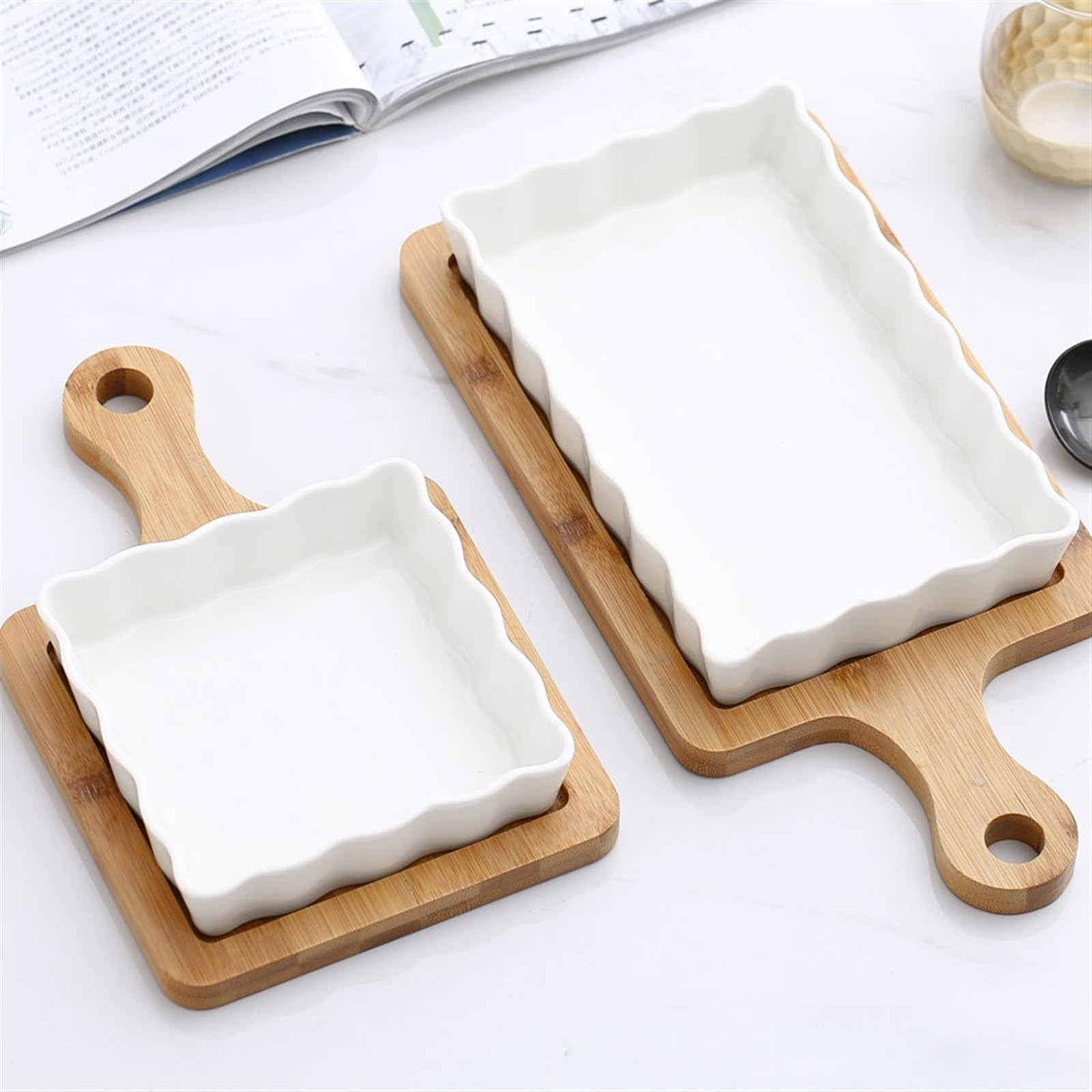 Lasagne Auflaufform Keramik-Backform for Käse, gebackener Reis, Backplatte for Zuhause mit Holzmatte, verbrühungssicherem Griff Auflaufformen(650ml)