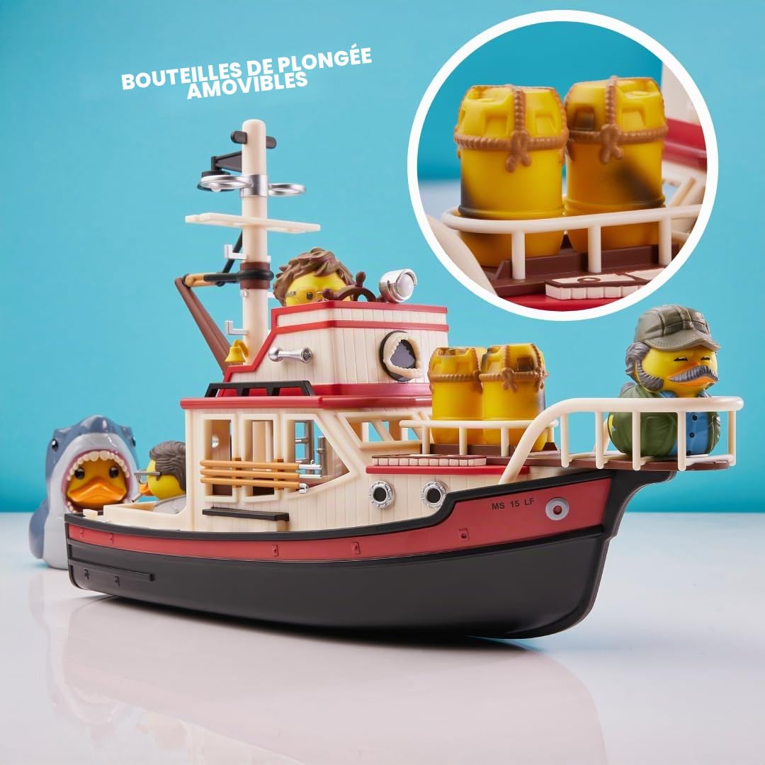 TUBBZ Jaws Floating Orca Boat Model Collectible Bundle Bath Playset – Comprend Bruce le requin et Mini Quint, Hooper et Brody Duck Figurines