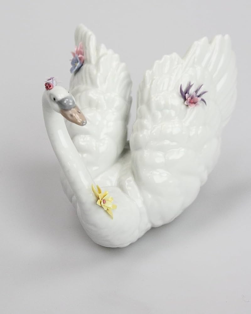 美品　LLADRO スワン The Swan Princess Figurine | Lladró® USA