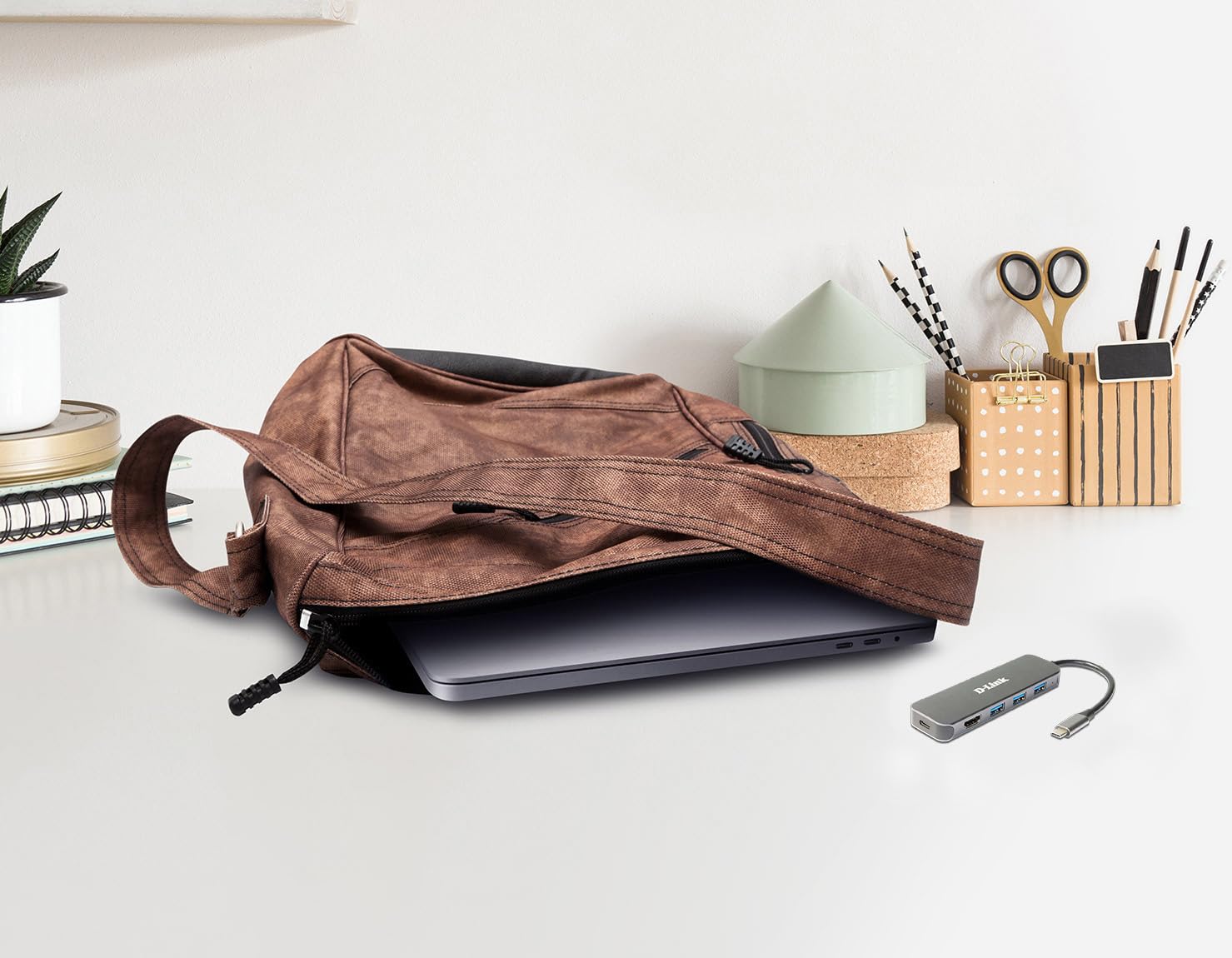 D-Link DUB-2333 5-in-1 USB-C Hub with Power Delivery (PD 60W), 4K HDMI, 3 USB 3.0 Ports for Windows, macOS Computers, Chromebooks, iPad Pro, Laptops, Desktops