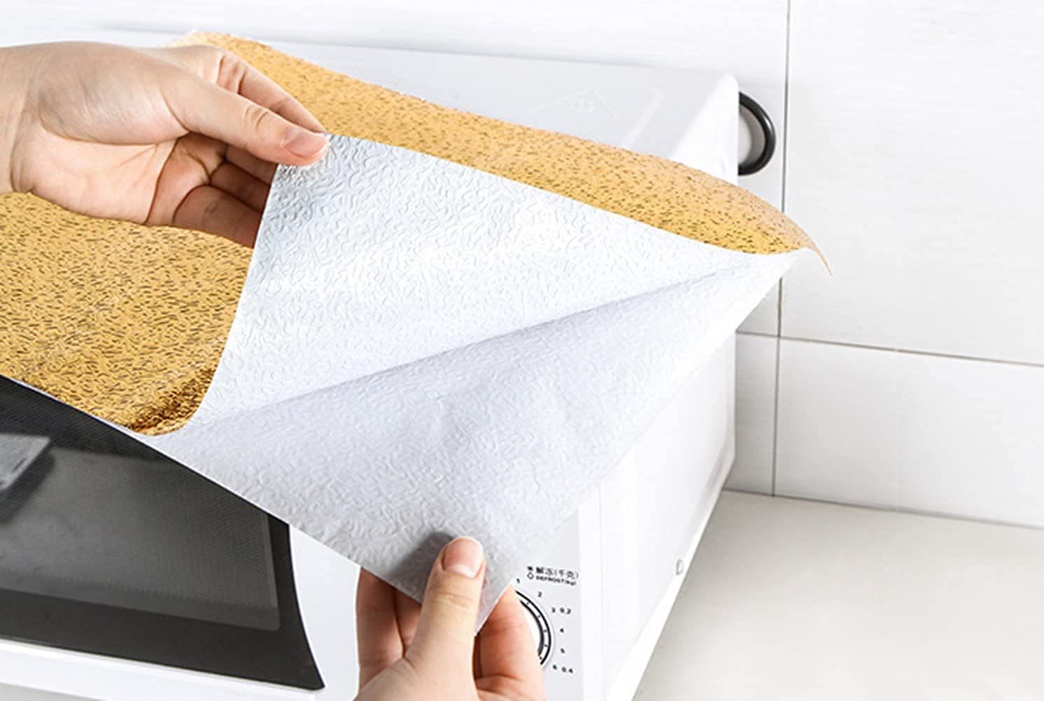 tgopit Kitchen Wall Stove Aluminum Foil Oil-Proof Stickers Anti-fouling High-Temperature Self-Adhesive Croppable Wallpaper(Gold-2 M) 3