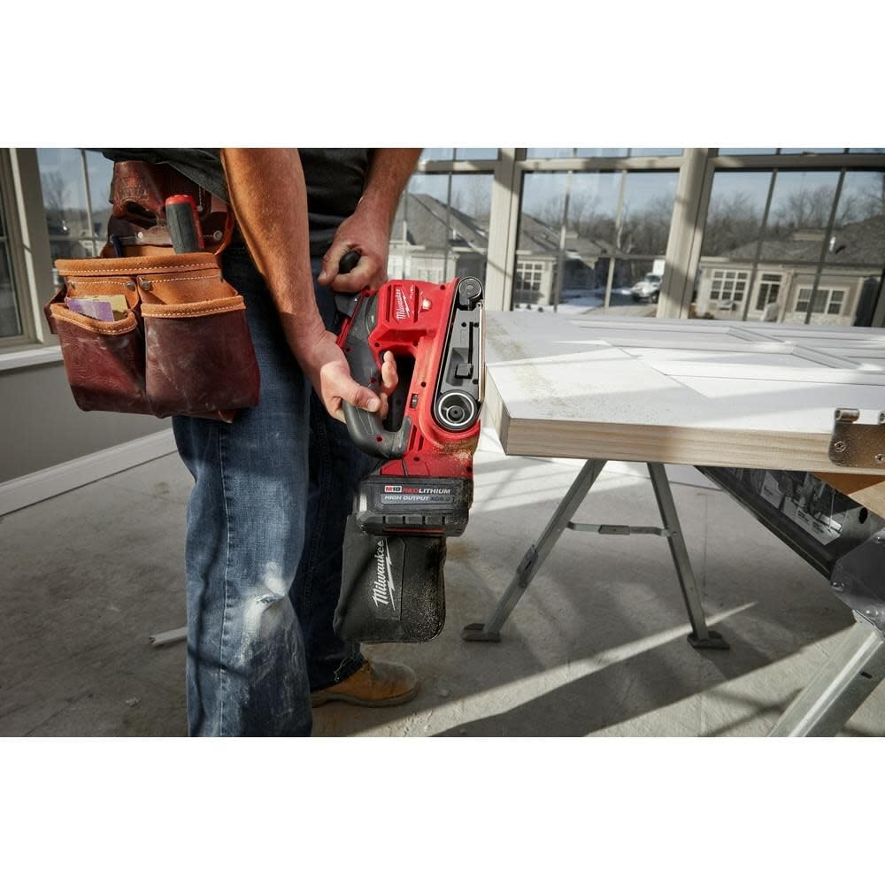 Milwaukee Electric Tool M18 - Levigatrice a nastro da 3 pollici x 18 pollici