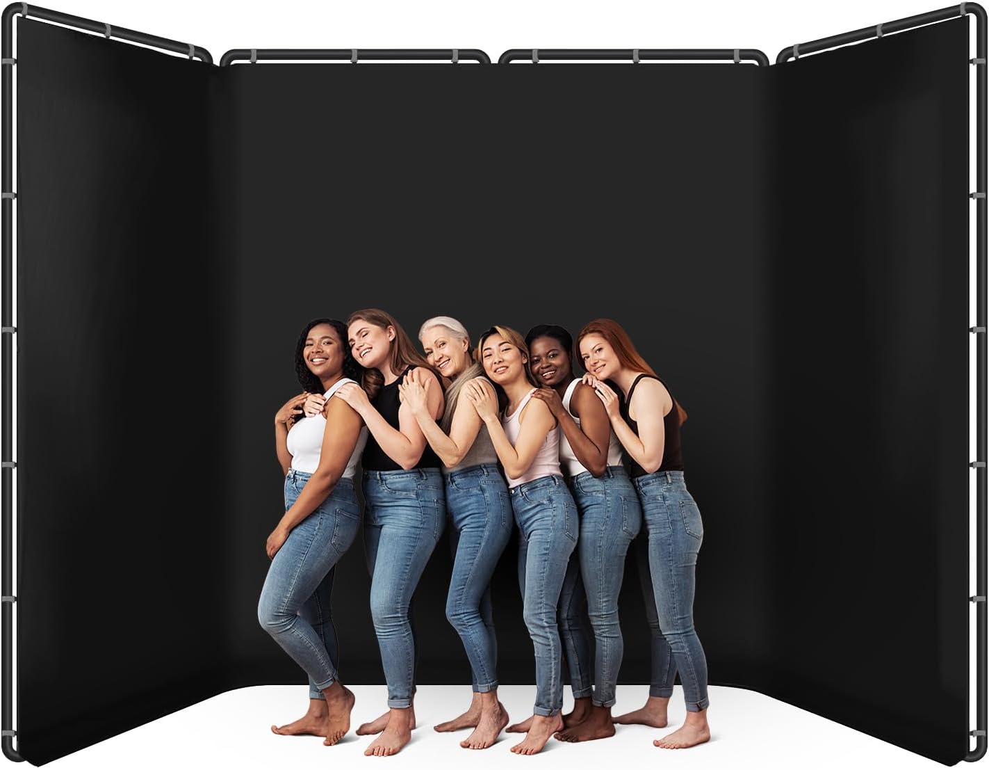 Qisqa it uslubidagi soch turmagi bilan blondalar