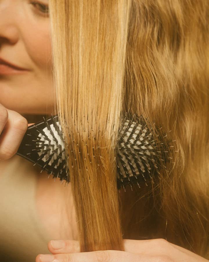 CROWN AFFAIR - The Brush No. 001 - Dual Bristle Brush for Medium to Thick, Straight or Wavy Hair, and for Healthy Scalp and Silky Strands