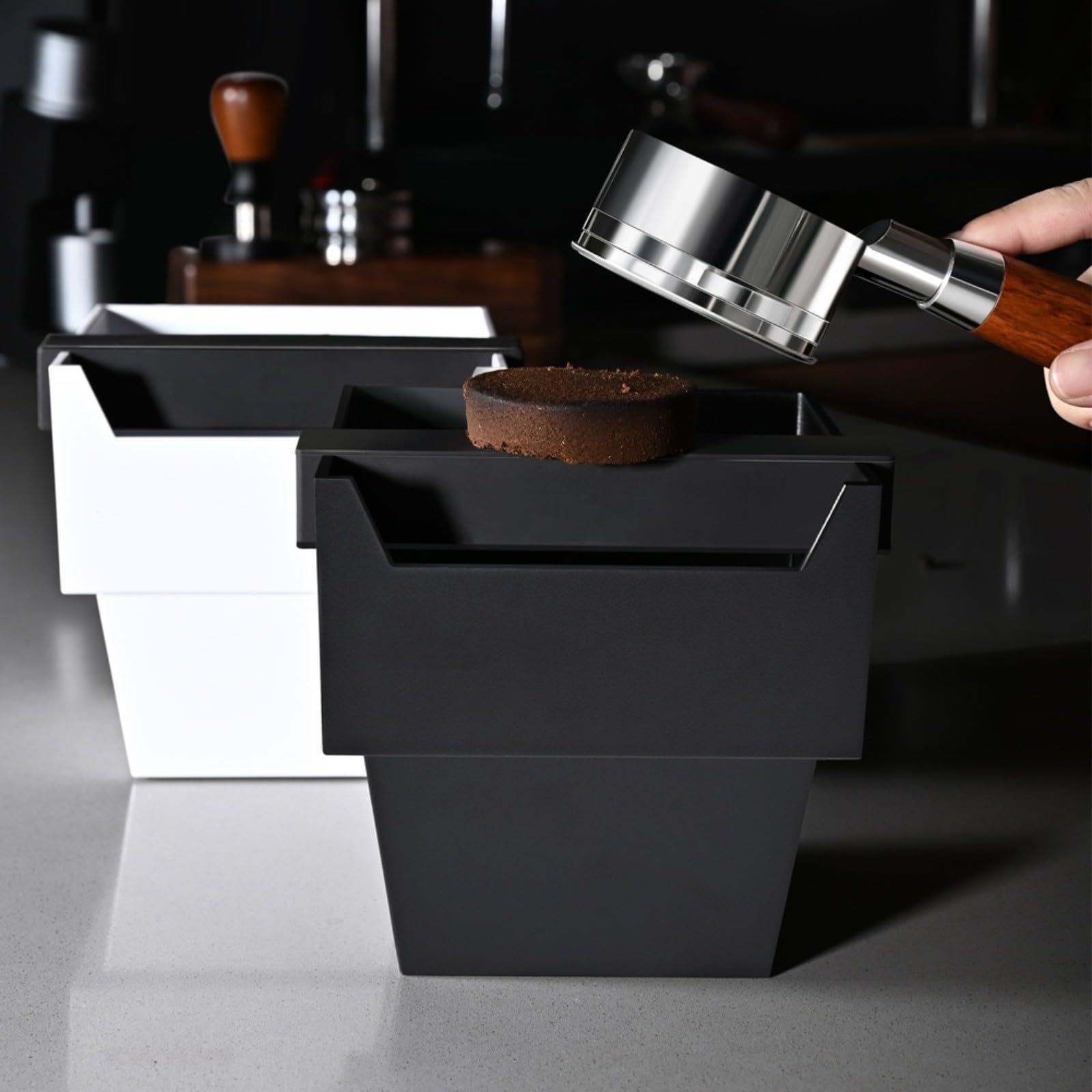 Contenitore per fondi di caffè, 1200 ml, con barra quadrata, base in silicone antiscivolo, per una facile pulizia, accessori per caffè espresso (rosso appassionato)
