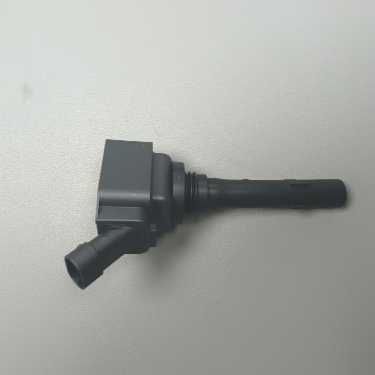 IGNITION COIL F01R00A102