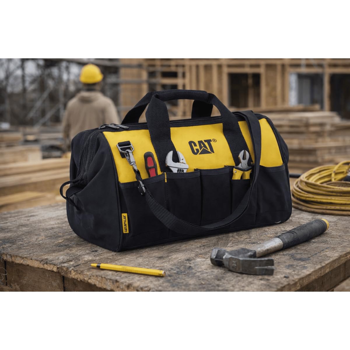 CATERPILLAR - Sac a outils 28L Base PVC Tissu Polyester 600D 10 poches extérieures 10 poches intérieures Léger