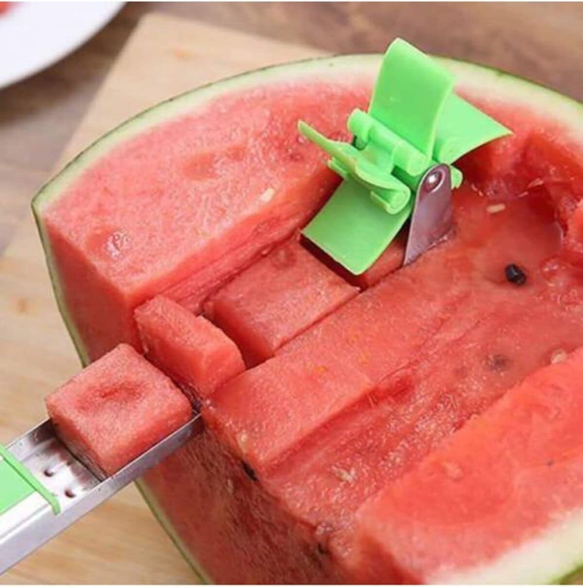 Orret Home Karpuz Dilimleme Aleti, Döner Başlıklı Karpuz Dilimleyici, Paslanmaz Çelik, Mutfakta Kolay ve Hızlı Dilimleme İçin Ergonomik Tasarım