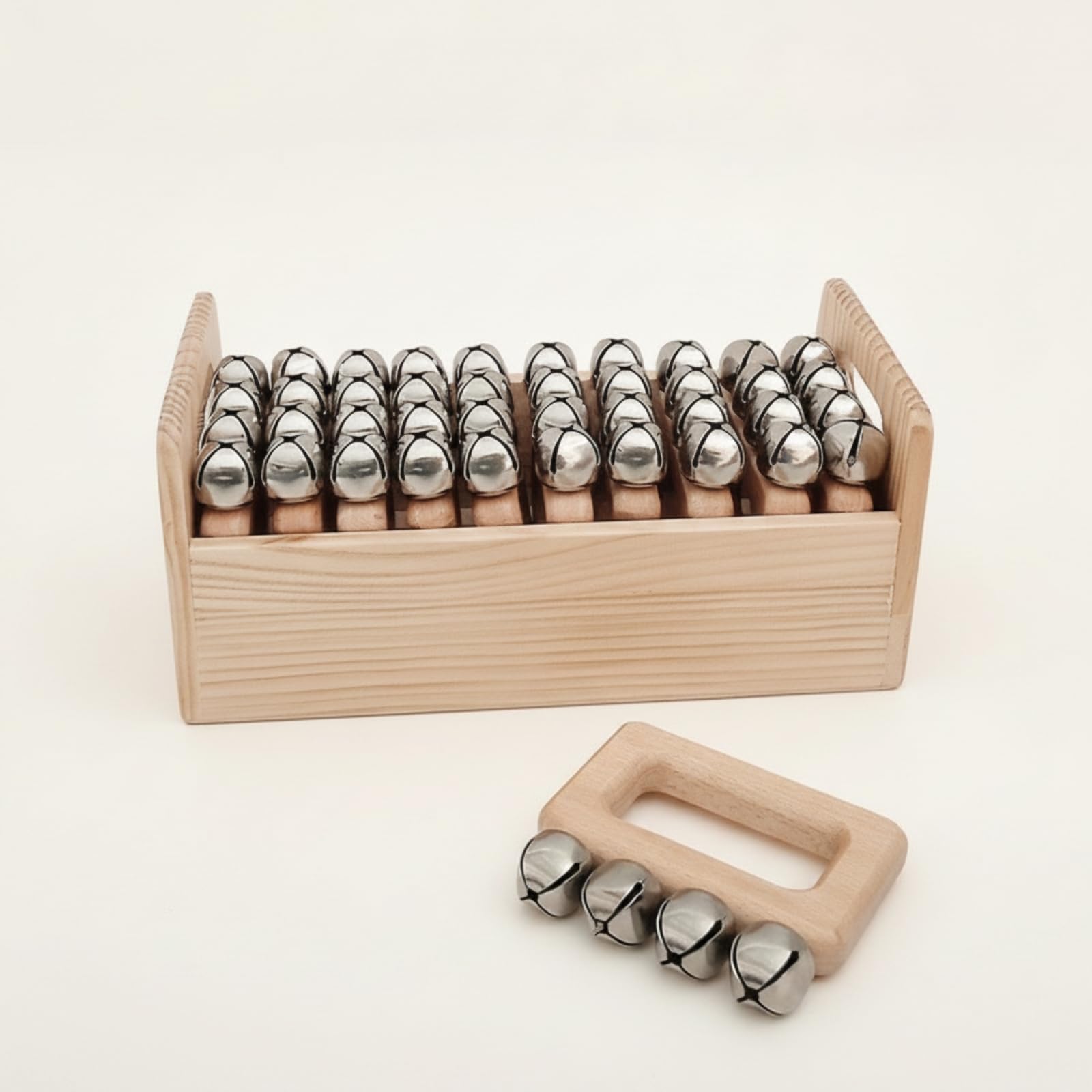 harayaa Campanella Musicale per Bambini Strumento a Percussione Sonaglio a Mano Raganella Tradizionale in Legno con in Metallo, Sette Campanelle A Mano A Mezzaluna + Scatola Di Legno