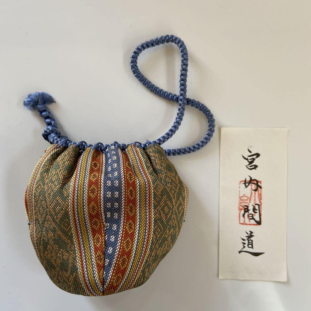 蔵出し！【茶道具】【　朴　仁源先生作　白磁阿古侘茶入　】 Amazon.co.jp: 茶道 茶道具 朴 仁源先生作 白磁阿古侘茶入