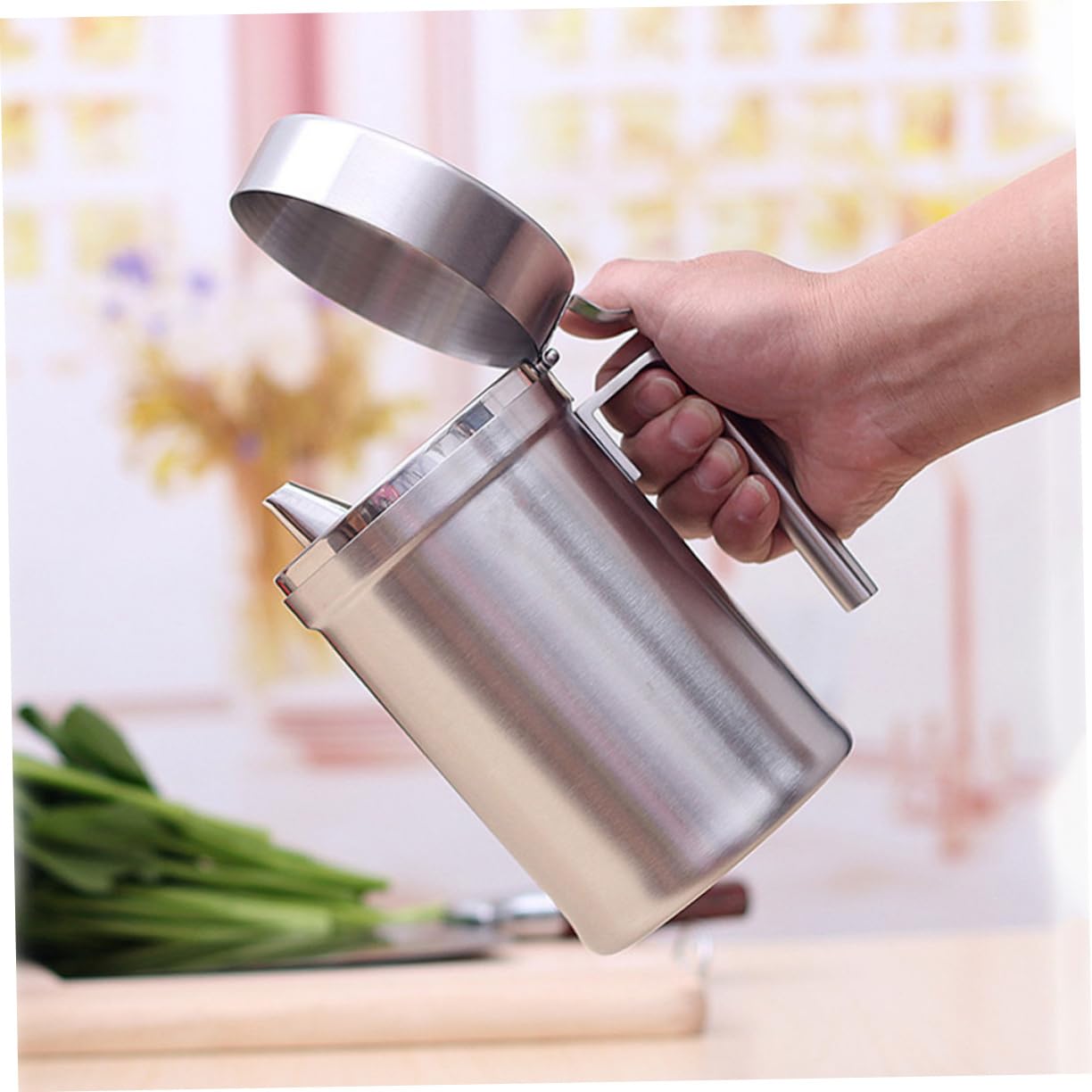 Dispenser Olio in Acciaio Ermetico Oliera Antigoccia per Cucina e Condimenti Liquidi come Olio e Salsa Contenitore Dosatore Resistente e