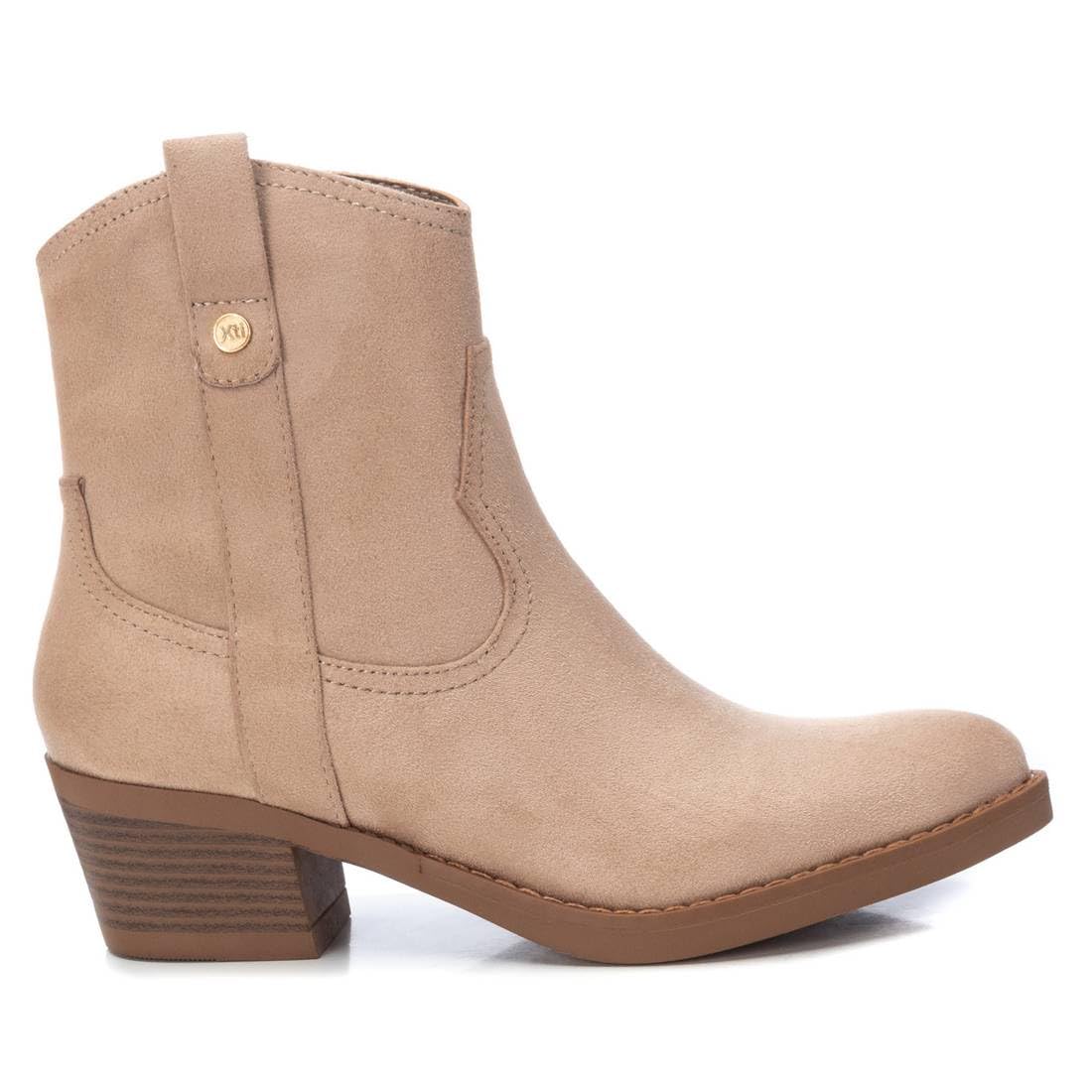 XTI - Botas Camperas Mujer - Calzado Cómodo y Versátil - Moda casual