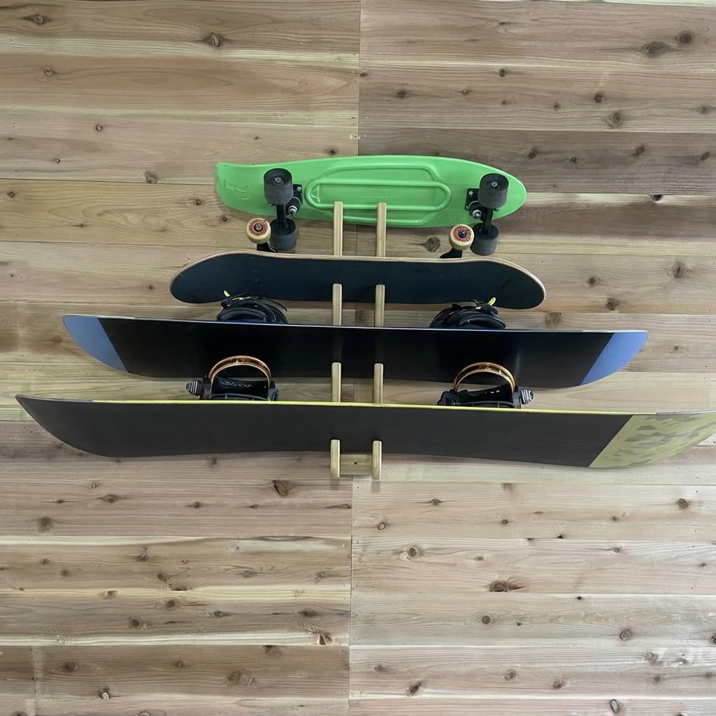 COR Surf Soporte de Pared para Monopatín, 4 Tablas, Soporte de Almacenamiento de Pared Para Snowboard con Capacidad para Cuatro Tablas Hechas con Bambú Sostenible