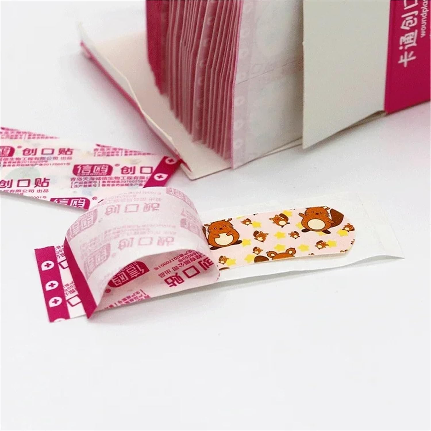Adhesive Bandages 120pcs/lot Kawaii Cartoon Animal Pattern Water Resistant Band Aid Hemostasis Adhesive Baby Bandages Wound Plaster