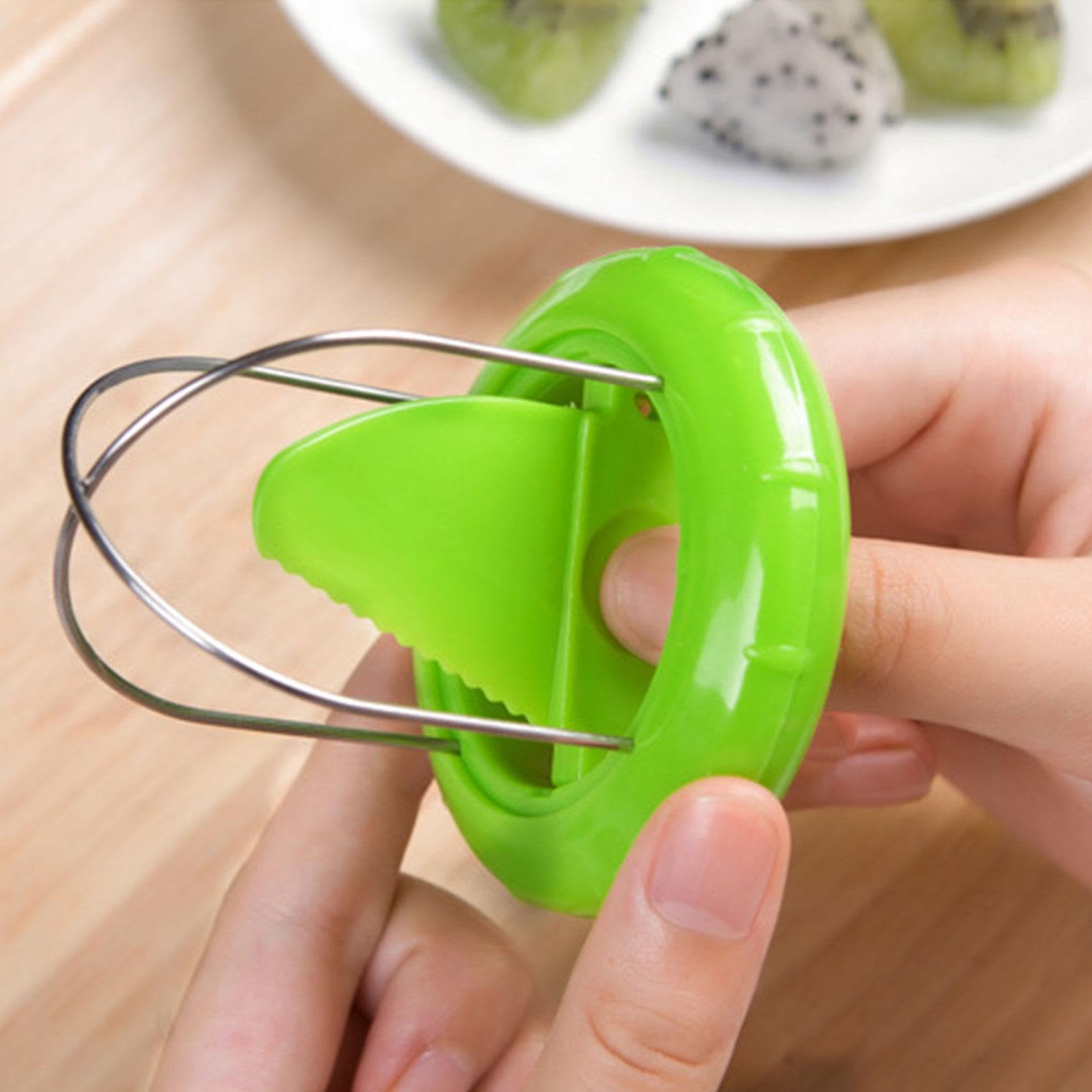 Slimme machine rolt sleepdoek uit en snijdt gewas erop - Groenten & Fruit Actueel