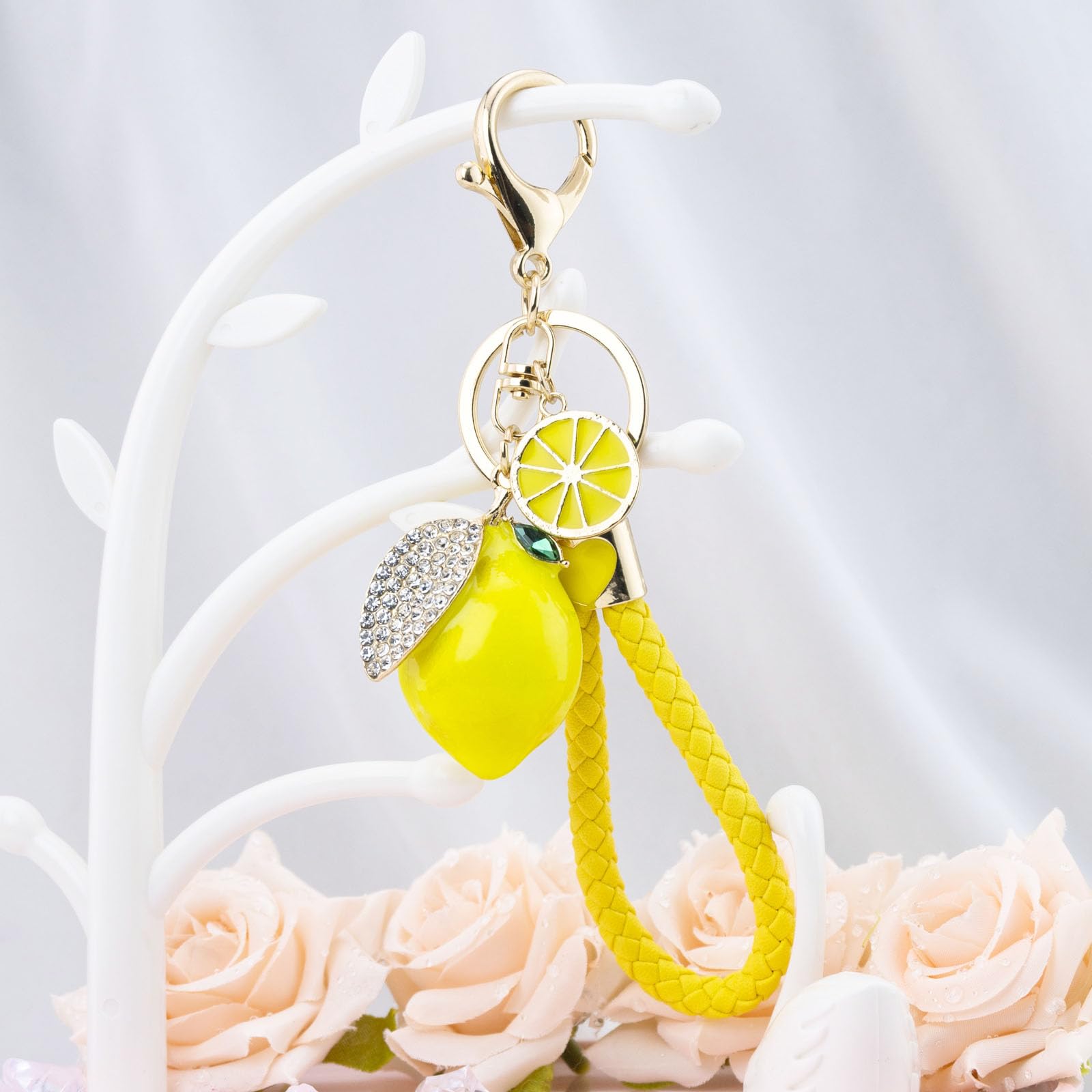 Lemon Bag Charm Gifts for Women Lemon Keychain Fruit Keychain Yellow Crystal Rhinestone Key Chain Fruit Keyring for Purse Bag Backpack Car Jewelry Gift for Girls Friends Family Accessories