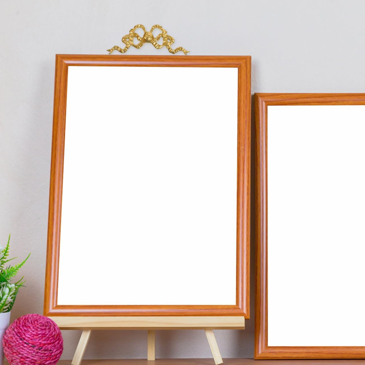 Amosfun Gold Resin Bow-Knot Wall Art Decor 2-Pack 6.3X2.4X2.5 Inches Hanging Bow Accent for Home Wall Decoration Bedroom Nursery Entryway