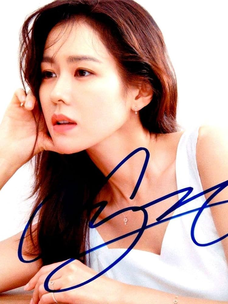 セール中…ソン・イェジン直筆サイン入2Lサイズ写真…愛の不時着…3 Amazon.co.jp: セール中…ソン イェジン直筆サイン入2Lサイズ写真