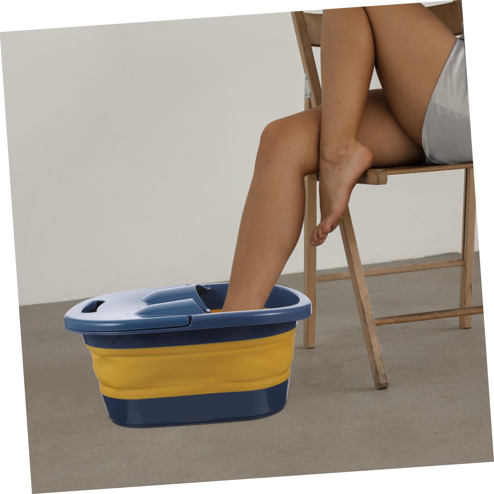 Klappbares Faltbares Design Fußbad aus Kunststoff und Silikon Fußbadebecken mit Stabilem Stand zur Einfachen Fußpflege für Reisen und Outdoor