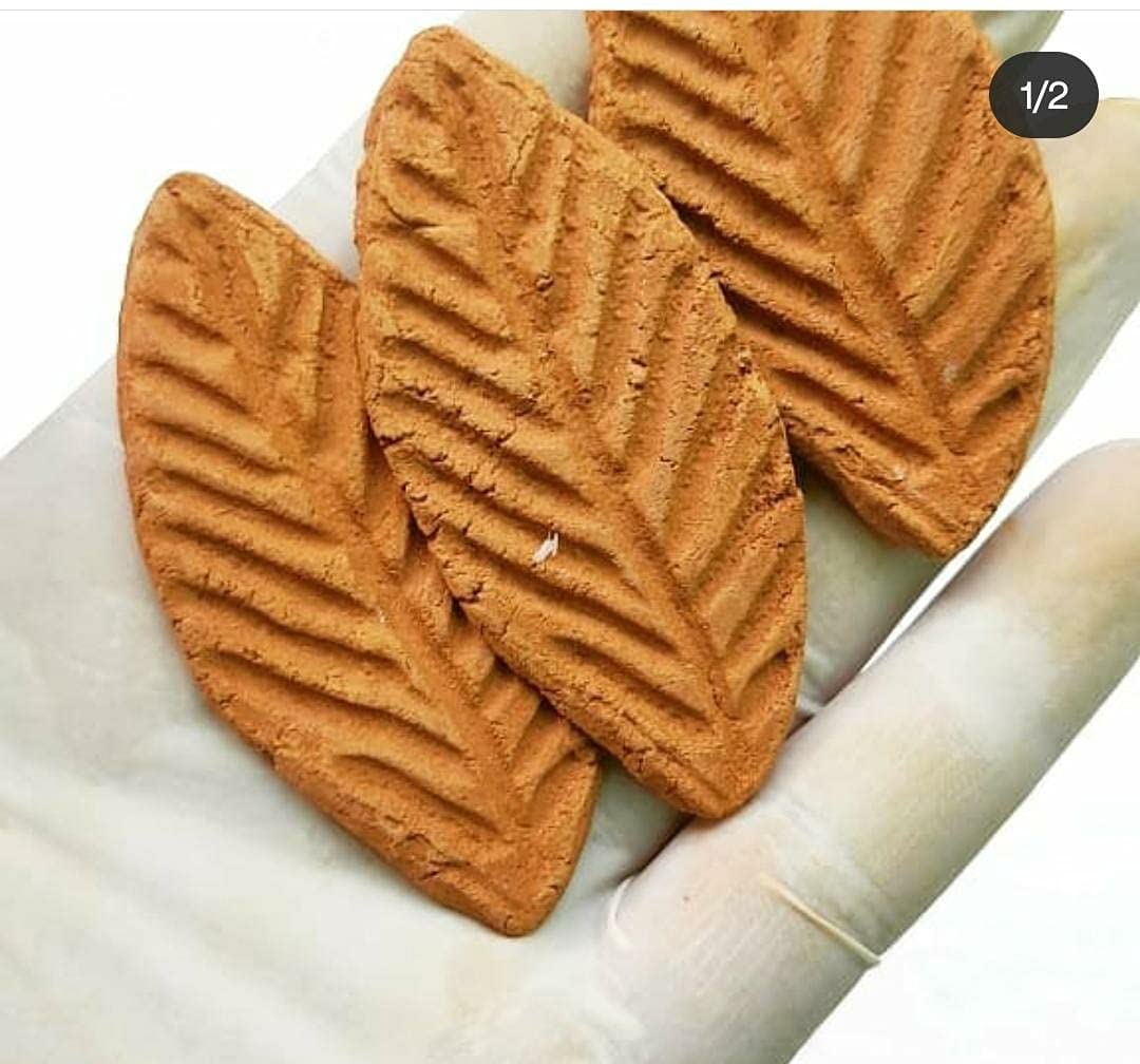 VRINDAVANBAZAAR.COM Terracotta Leaves (Lavi's)- 3 kgs