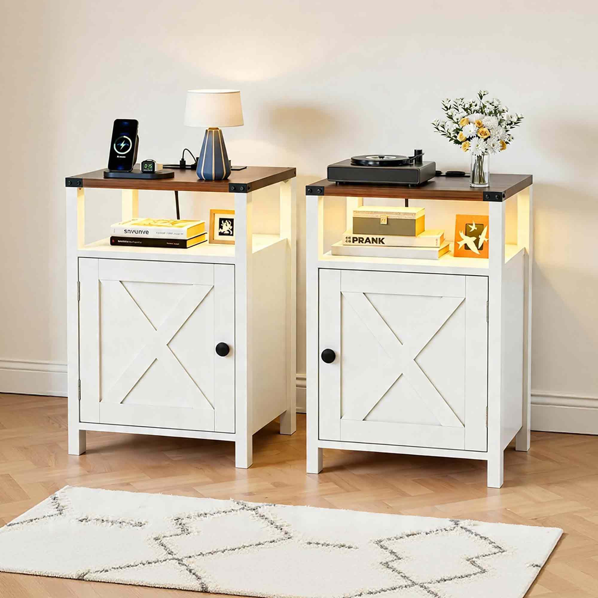 BonVache Table de Chevet Lot de 2 avec Lumière Réglable, Table d'appoint avec Porte et étages, Espace de Rangement Ouvert, Prise intégrée, pour Chambre à Coucher, Salle de Lecture, Salon