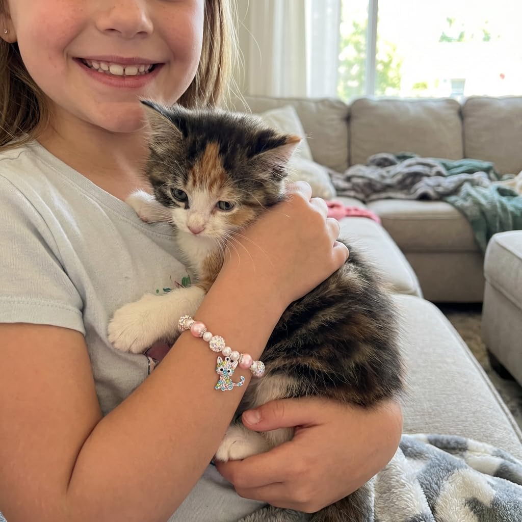 FYUKISS Cat Bracelet for Girls/Daughter/Granddaughter/Niece, Cat Charm Bracelet Jewelry for Birthday Mothers Day Graduation Gifts for Girls