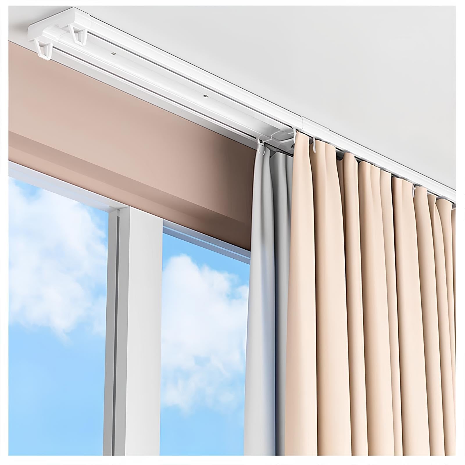 Rail coulissant silencieux pour créer un paravent de plafond discret