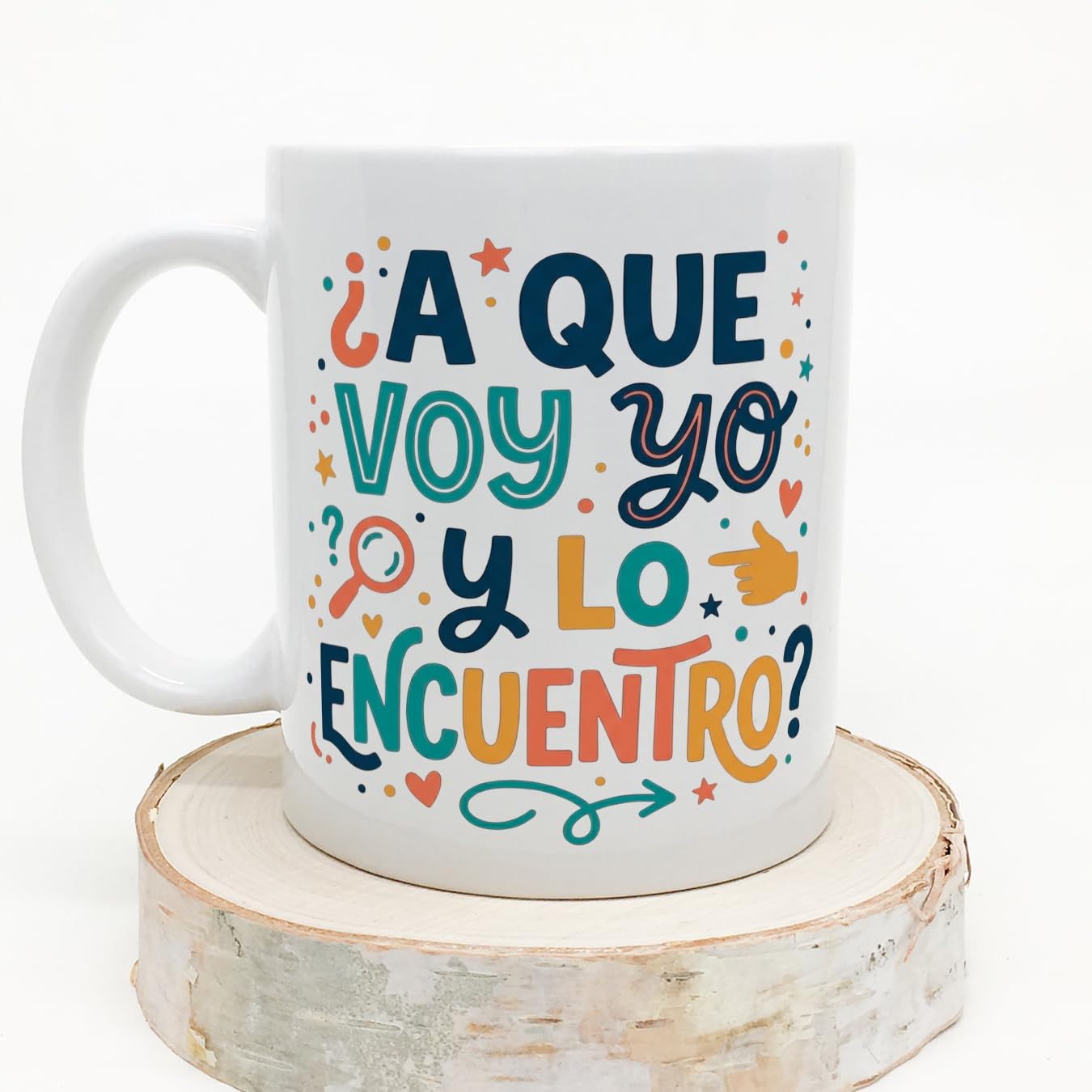 MUGFFINS Taza mamá graciosa con frase ¿A que voy yo y lo encuentro? en Español 330 Ml/11 oz | regalo madre divertido | regalo cumpleaños madre | navidad | progenitores v1 — view 5
