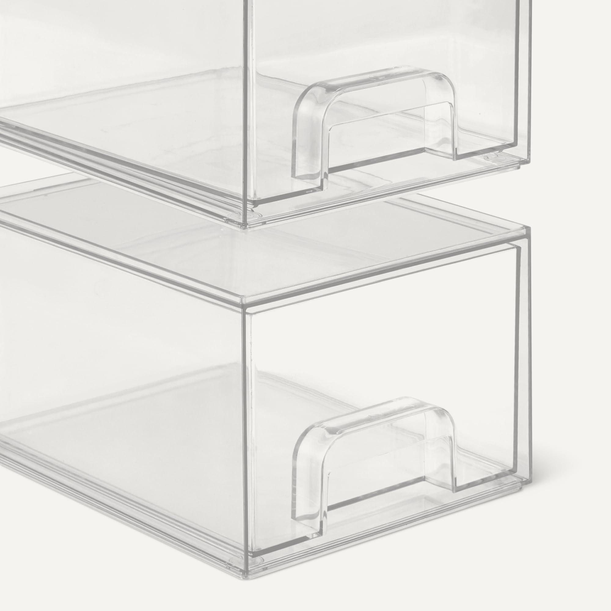 Amazon Basics Stapelbare Aufbewahrungsschubladen aus Kunststoff, Aufbewahrungsbox, Make-up-Organizer, Transparent, 19,1cm x 15,2cm x 11,4cm, 4er-Pack