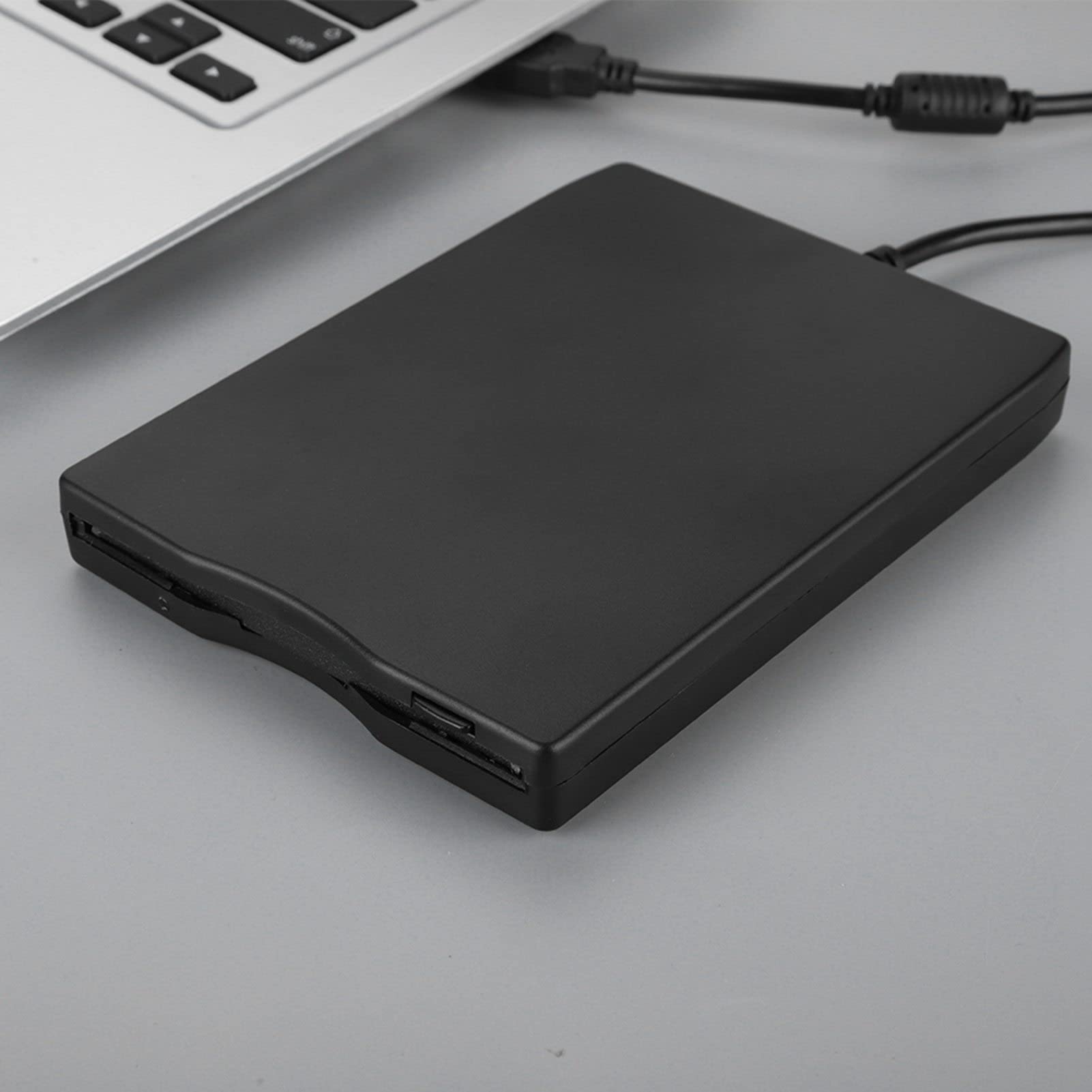 SUNGOOYUE USB-Diskettenlaufwerk 1,44 M für den Allgemeinen Gebrauch, Schwarz, Mehrere Schnittstellen, Stoßfeste Fußpolster, Popup-Tasten-Design, Geeignet für Notebook/PC/Desktop/